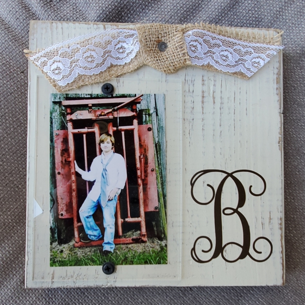 "B" Wood Block Photo Frame